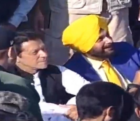 ਜਥੇ ਨੂੰ ਲੈਣ ਟਰਮੀਨਲ ਤੱਕ ਲੈਣ ਆਏ ਇਮਰਾਨ ਖਾਨ