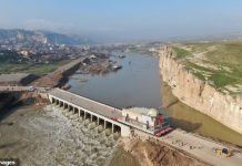 600 ਸਾਲ ਪੁਰਾਣੀ ਮਸਜਿਦ ਨੂੰ ਲਿਜਾਇਆ ਗਿਆ 3 ਕਿਲੋਮੀਟਰ ਦੂਰ