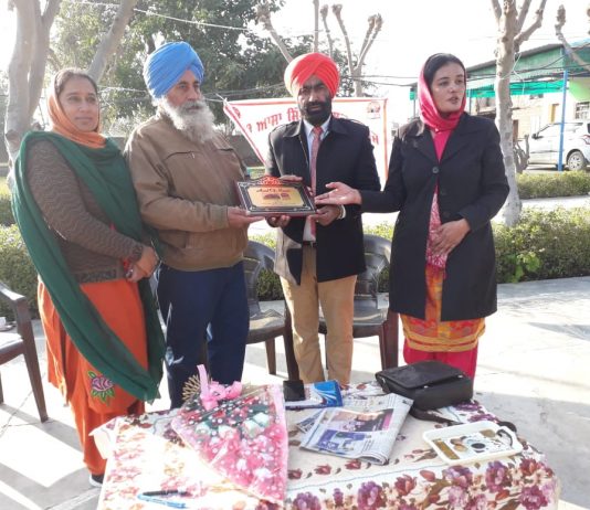 ਵਿਦਿਆਰਥੀਆਂ ਨੂੰ ਸਿਲੇਬਸ ਦੇ ਨਾਲ ਨਾਲ ਹੋਰ ਗਿਆਨ ਵਰਧਕ ਪੁਸਤਕਾਂ ਪੜ੍ਹਣ ਦੀ ਲੋੜ