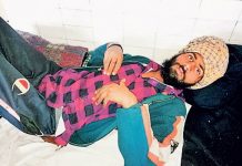 ਥਾਣੇ ਦੇ ਸਾਹਮਣੇ ਸਿੱਖ ਨੌਜਵਾਨ ਦੀ ਕੁੱਟਮਾਰ ਕਰਕੇ ਦਸਤਾਰ ਲਾਹ ਕੇ ਲੈ ਗਏ