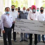 ਅਨੋਖੀ ਪਹਿਲ : ‘ਫਿਰੋਜ਼ਪੁਰ ਦਾ ਮਾਮਲਾ’ ਵੱਟਸਐਪ ਗਰੁੱਪ ਨੇ ਵੈਂਟੀਲੇਟਰ ਲਈ ਦਿੱਤਾ 5 ਲੱਖ ਰੁਪੈ ਦਾ ਚੈਕ