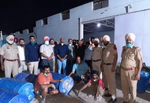 ਮੁਹਾਲੀ ਦੀ ਆਬਕਾਰੀ ਟੀਮ ਨੇ ਸਪਿਰਿਟ ਦੀ 5500 ਲੀਟਰ ਦੀ ਵੱਡੀ ਖੇਪ ਫੜੀ