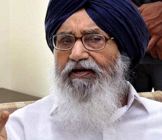 ਸਾਬਕਾ ਮੁੱਖ ਮੰਤਰੀ ਪ੍ਰਕਾਸ਼ ਸਿੰਘ ਬਾਦਲ ਨੂੰ ਪੀ. ਜੀ. ਆਈ. ’ਚ ਦਾਖ਼ਲ ਕਰਾਇਆ