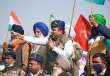 ਸੁਪਰੀਮ ਕੋਰਟ ਵਲੋਂ ਕਿਸਾਨ ਅੰਦੋਲਨ ਬਾਰੇ ਸਾਂਝੀ ਕਮੇਟੀ ਬਣਾਉਣ ਦੀ ਤਜਵੀਜ਼, ਕਲ੍ਹ ਨੂੰ ਫਿਰ ਸੁਣਵਾਈ