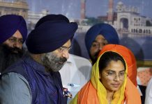 ਨੌਦੀਪ ਕੌਰ ਨੇ ਗੁਰਦੁਆਰਾ ਰਕਾਬ ਗੰਜ ਸਾਹਿਬ ’ਚ ਮੱਥਾ ਟੇਕਿਆ