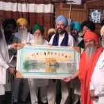 ਯੂਕੇ ਦੀ ਸੰਸਦ ’ਚ ਕਿਸਾਨ ਅੰਦੋਲਨ ਦੌਰਾਨ ਜ਼ੋਰਦਾਰ ਆਵਾਜ਼ ਉਠਾਉਣ ਲਈ ਕਿਸਾਨ ਯੂਨੀਅਨਾਂ ਨੇ ਸੰਸਦ ਮੈਂਬਰ ਤਨਮਨਜੀਤ ਢੇਸੀ ਨੂੰ ਕੀਤਾ ਸਨਮਾਨਿਤ