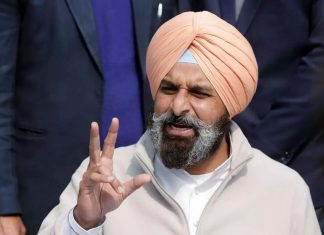 ਬਿਕਰਮ ਮਜੀਠੀਆ ਖ਼ਿਲਾਫ਼ ਲੁੱਕ ਆਊਟ ਨੋਟਿਸ ਜਾਰੀ