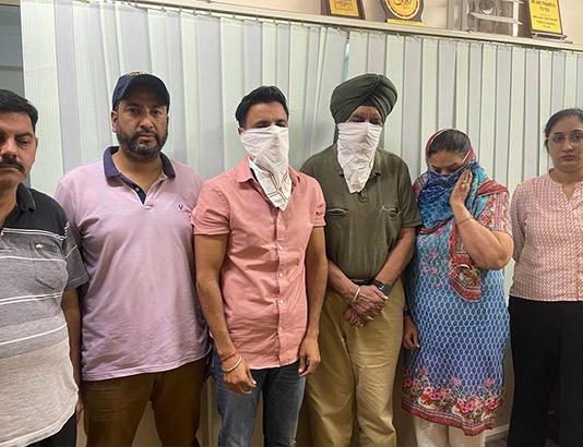 ਸ਼ੂਗਰ ਮਿੱਲ ਫਗਵਾੜਾ ਵਾਲਿਆਂ ਦਾ ਲਗਭਗ ਪੂਰਾ ਟੱਬਰ ਵਿਜੀਲੈਂਸ ਨੇ ਚੱਕਿਆ