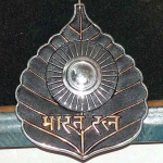 ਸਾਬਕਾ ਪ੍ਰਧਾਨ ਮੰਤਰੀ ਨਰਸਿਮ੍ਹਾ ਰਾਓ, ਚੌਧਰੀ ਚਰਨ ਸਿੰਘ ਤੇ ਵਿਗਿਆਨੀ ਸਵਾਮੀਨਾਥਨ ਨੂੰ ਭਾਰਤ ਰਤਨ
