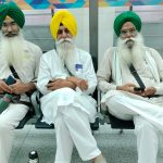 ਤਿੰਨ ਅੰਮ੍ਰਿਤਧਾਰੀ ਕਿਸਾਨ ਆਗੂਆਂ ਨੂੰ ਕ੍ਰਿਪਾਨ ਪਹਿਨ ਕੇ ਘਰੇਲੂ ਉਡਾਣ ਵਿਚ ਹਵਾਈ ਸਫਰ ਕਰਨ ਤੋਂ ਰੋਕਿਆ