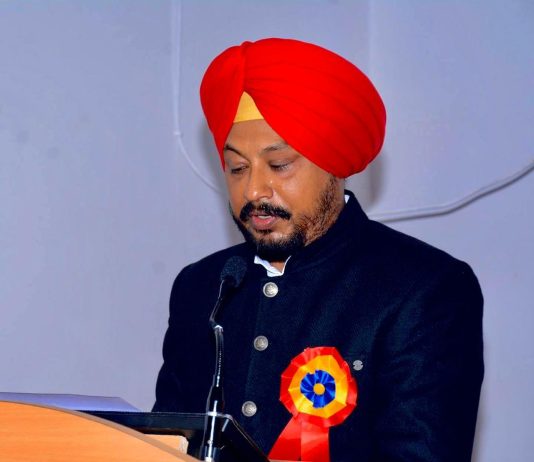ਪ੍ਰੋ. ਅਮਨਦੀਪ ਸਿੰਘ ਨੂੰ ਪੰਜਾਬੀ ਯੂਨੀਵਰਸਿਟੀ ਗੁਰੂ ਕਾਸ਼ੀ ਕੈੰਪਸ ਦੇ ਡਾਇਰੈਕਟਰ ਨਿਯੁਕਤ ਹੋਣ ‘ਤੇ ਵਧਾਈ ਦਿੱਤੀ