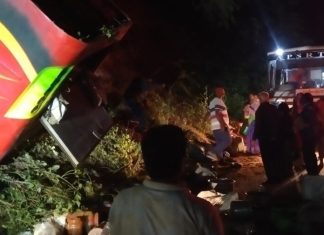 ਯਾਤਰੀਆਂ ਨਾਲ ਭਰੀ ਬੱਸ ਖੱਡ ‘ਚ ਡਿੱਗੀ, 9 ਲੋਕਾਂ ਦੀ ਮੌਤ