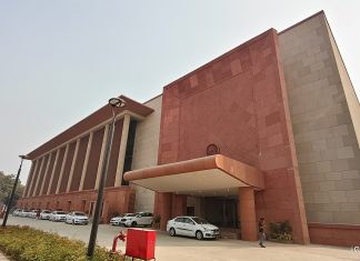ਕੇਂਦਰ ਵੱਲੋਂ 7 IAS ਅਫਸਰਾਂ ਦੇ ਤਬਾਦਲੇ, ਸਿੱਖਿਆ ਸਕੱਤਰ ਨੂੰ ਹਟਾਇਆ