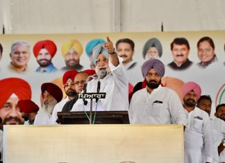 ਜਿੱਤਣ ਦੀ ਸਮਰੱਥਾ ਹੋਵੇ ਤਾਂ ਪਰਿਵਾਰ ’ਚ 2 ਨਹੀਂ, 4 ਟਿਕਟਾਂ ਵੀ ਮਿਲ ਸਕਦੀਆਂ ਨੇ-ਰੰਧਾਵਾ ਦਾ ਪਲਟਵਾਰ
