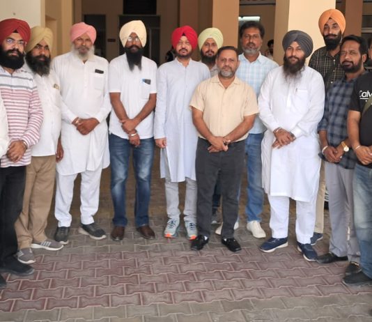 ਪੱਤਰਕਾਰਾਂ ਦੀਆਂ ਮੰਗਾਂ ਨੂੰ ਲੈ ਕੇ ਪੰਜਾਬ ਐਂਡ ਚੰਡੀਗੜ੍ਹ ਜਰਨਲਿਸਟ ਯੂਨੀਅਨ ਦੀ ਬਠਿੰਡਾ ਇਕਾਈ ਨੇ ਕੈਬਨਿਟ ਮੰਤਰੀ ਗੁਰਮੀਤ ਸਿੰਘ ਖੁੱਡੀਆਂ ਨੂੰ ਦਿੱਤਾ ਮੰਗ ਪੱਤਰ